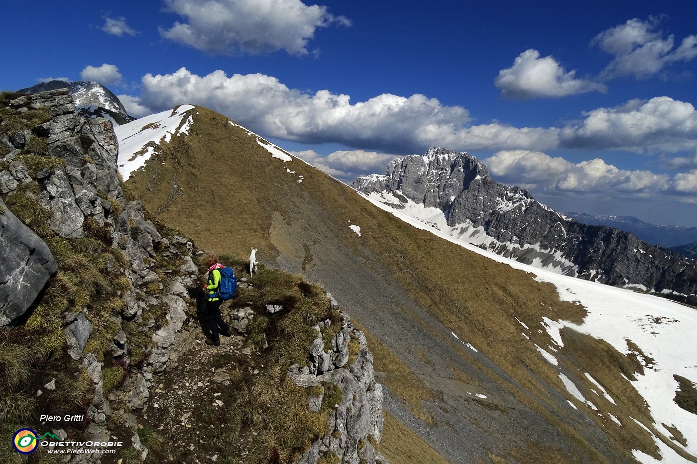 85 In cresta ormai al Passo degli Omini.JPG -                                